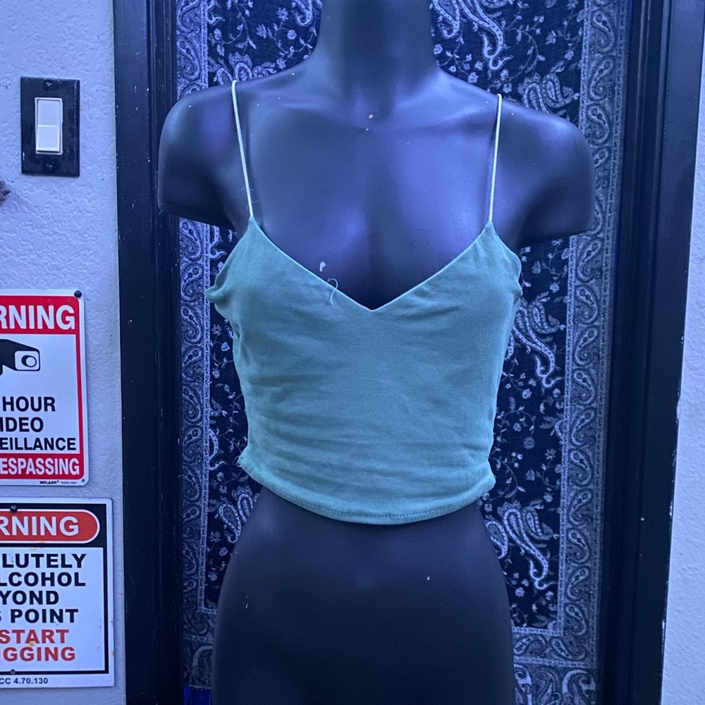 Forest green cropped tank top.